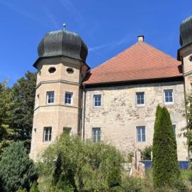 Schloss1611 B&B, khách sạn ở Erbendorf