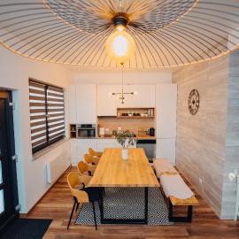 NorthSpot Cabin, hotel in Horodnic de Sus