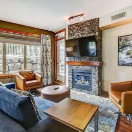 Stunning 2BR with Pool Hot Tub and Gym