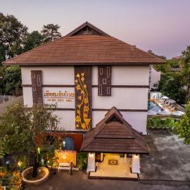Huen Jao Ban Hotel
