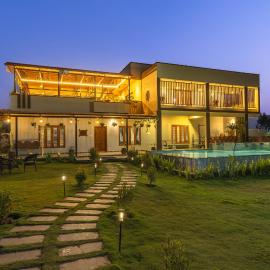 BlueMirage VillaPoolGardenJacuzzi30min Airport, hotel u gradu Bangalor
