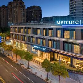 Mecure Hotel Nantong Central Business District, ξενοδοχείο στο Ναντόνγκ