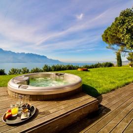 Sunset House with gorgeous view of the lake, hótel í Montreux