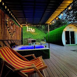 Criss Glamping, hotel in La Vega