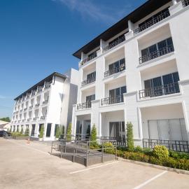 IU Hotel Donmueang Airport, hotel in Ban Don Muang