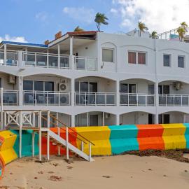 Maho Beach Spacious 1-BR, Ocean Level
