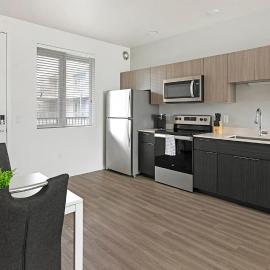 Landing Apartments - Sunset View