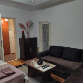 KS Studio, hotel em Borča