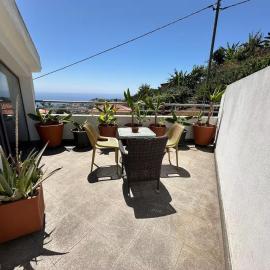 Cozy Studio & Patio in Funchal
