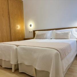 Apartamento Azafrán, מלון בקונסוואגרה
