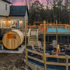 Emerald Luxe Retreat Lake Hot Tub Sauna