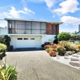 Relaxed Mount Getaway Close to Beach & Town, hotel in Mount Maunganui