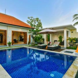 Banyu Riris Villa Lovina Private Villa, hotel a Banjar