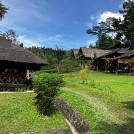 Backpacker's Hill Resort, hotel in San Vicente