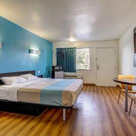 Motel 6 Waco - Lacy Lakeview, khách sạn ở Bellmead