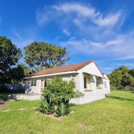 Flanders South Cottage, hotel in Gqeberha