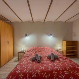 La Rose Urban avec Parking privé et Gare à 2 min, hotel in Nogent-le-Rotrou