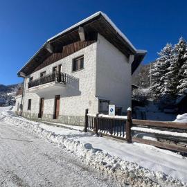 Dolce dimora 6 posti letto a 200m piste Borgata Sestriere ideale famiglie, hotel v mestu Borgata Sestriere