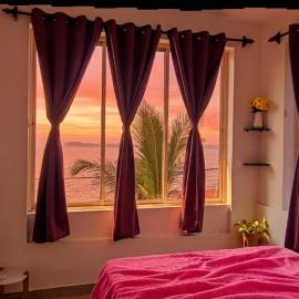 GS Home on the Bay - Super Sea view glass studio apartment, hotel a Vagator
