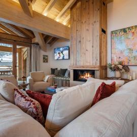 Appartement spacieux à 300m des pistes avec garage - FR-1-570-72, hotel a Levassaix