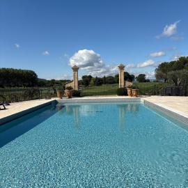 Appartement domaine de Pont Royal, hotel a Mallemort