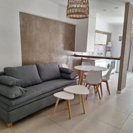 Hermoso departamento con patio, hotel in Quilmes