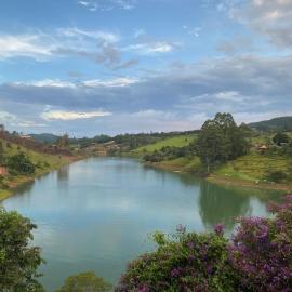 Chalé da lagoa, Hotel in Paraibuna