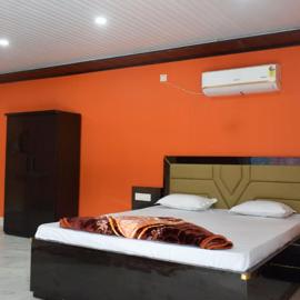 Pine Apple Resorts, hotell i Jalpāiguri