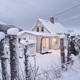 Cozy Cottage, hotel u gradu Balsfjord