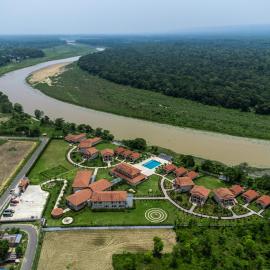 River Bank Jungle Resort, Chitwan, hotel en Chitwan