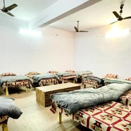 Teerthraj guest house, hotel i Prayagraj