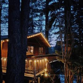 Tahoe Thunderbird Suite with Fireplace, hotel in South Lake Tahoe