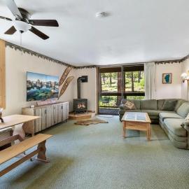 Northstar Studio near village and slopes, хотел в Тръки
