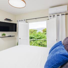 The Kingston Vista Suite - Cozy 1bdr Condo, מלון בקינגסטון