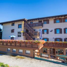 Hotel Trentino, hotell i Folgaria