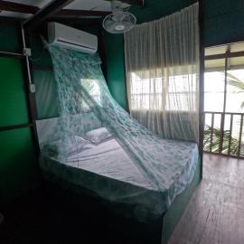 yala treetop lake