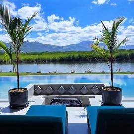 Lomalagi Luxury Private 6 Bedroom Villa - 12-13 Guests NADI Fiji, hotel en Nadi