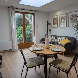 Logement Indépendant - à proximité de Lille, hotel in Lambersart