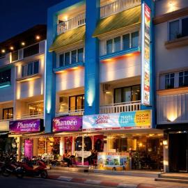 Three Monkeys Chaweng Beach，查汶的飯店