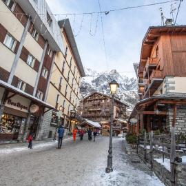 Ski Gate - Main Street by Cervino View Experience