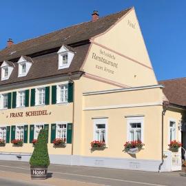Hotel Scheidels Kranz: Kenzingen şehrinde bir otel