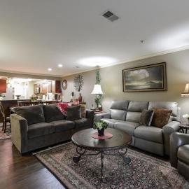 Comfortable updated Condo with No steps