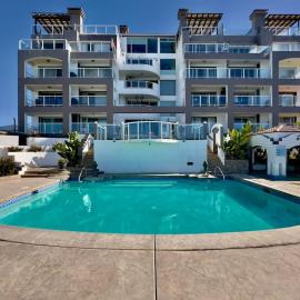 Oceanfront Rosarito Balcony Beach & Amazing Sunsets, ξενοδοχείο σε Rosarito