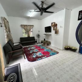 BB Bahau Homestay, hotel v destinaci Bahau