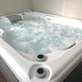 L'Hakuna II - Suite et Spa, hotel in Fontaine-Notre-Dame