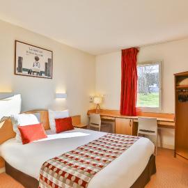 ACE Hôtel Vendée Saint Hermine، فندق في سانت إيرْمين