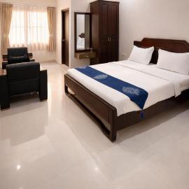 JNR GRAND Hotel, hotel in Madanapalle