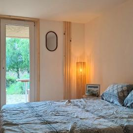 Grand studio avec jardin