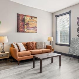 Pet-Friendly Duplex with Workspace
