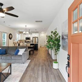 Heart of Cedartown | 0.3 miles from the Silver Comet Trail, hotel v mestu Cedartown